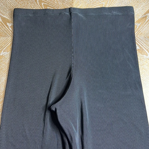 LEGGIADRO Black Ribbed Leggings 3 (M) - Picture 4 of 8